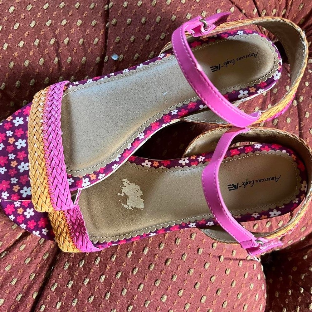 Multicolored floral wedge sandals #floral #summer #wedges. American Eagle